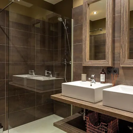 For Four Flat * גנט